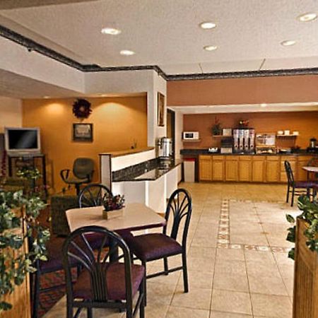 Americas Best Value Inn Waukegan Exteriör bild