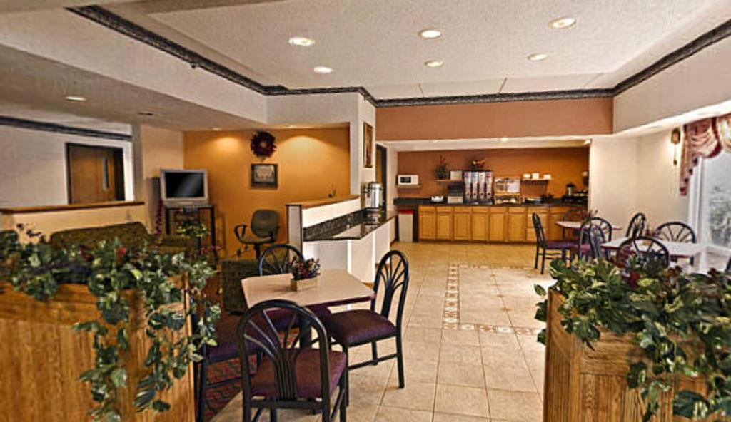 Americas Best Value Inn Waukegan Exteriör bild